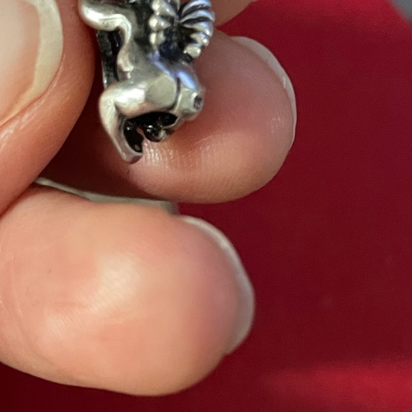 925 Silver cherub holding the #3 Chamilia Bead - Picture 5 of 10